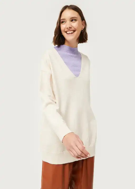 Cream V-neck Knitted Sweater