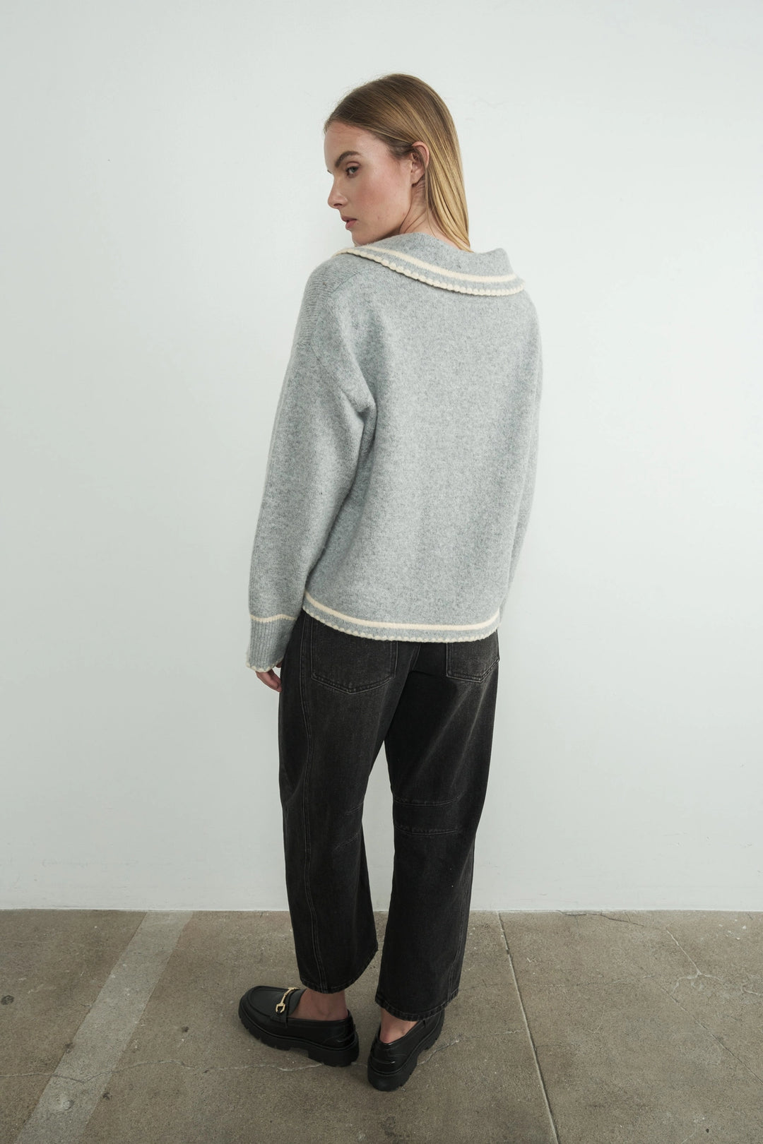 Contrast Edge Collar Sweater - Grey