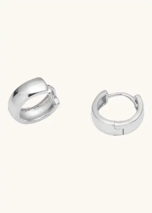 Winnie Tube Huggie Earrings - Silver