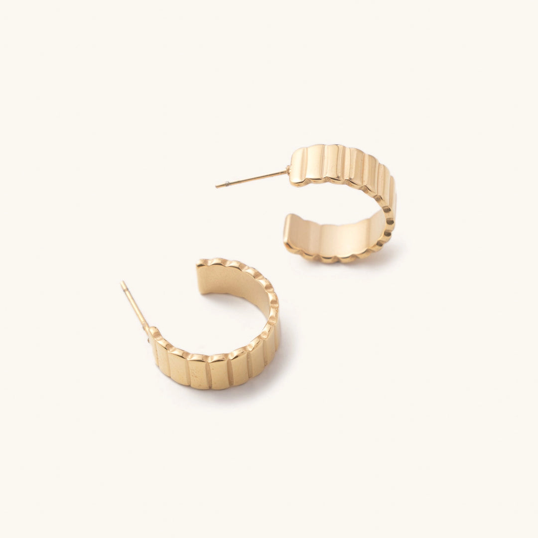 Dylan Ridged Hoops - Gold