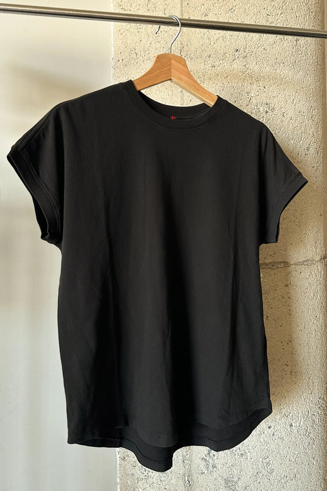 Ease Tee - True Black