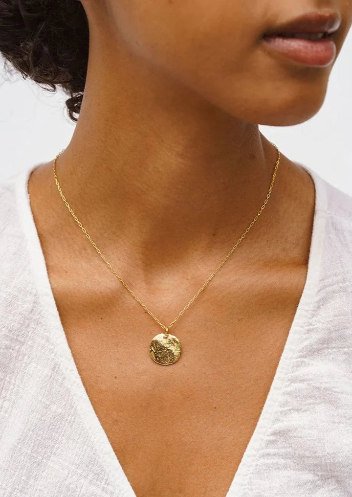 Cache Necklace - Gold